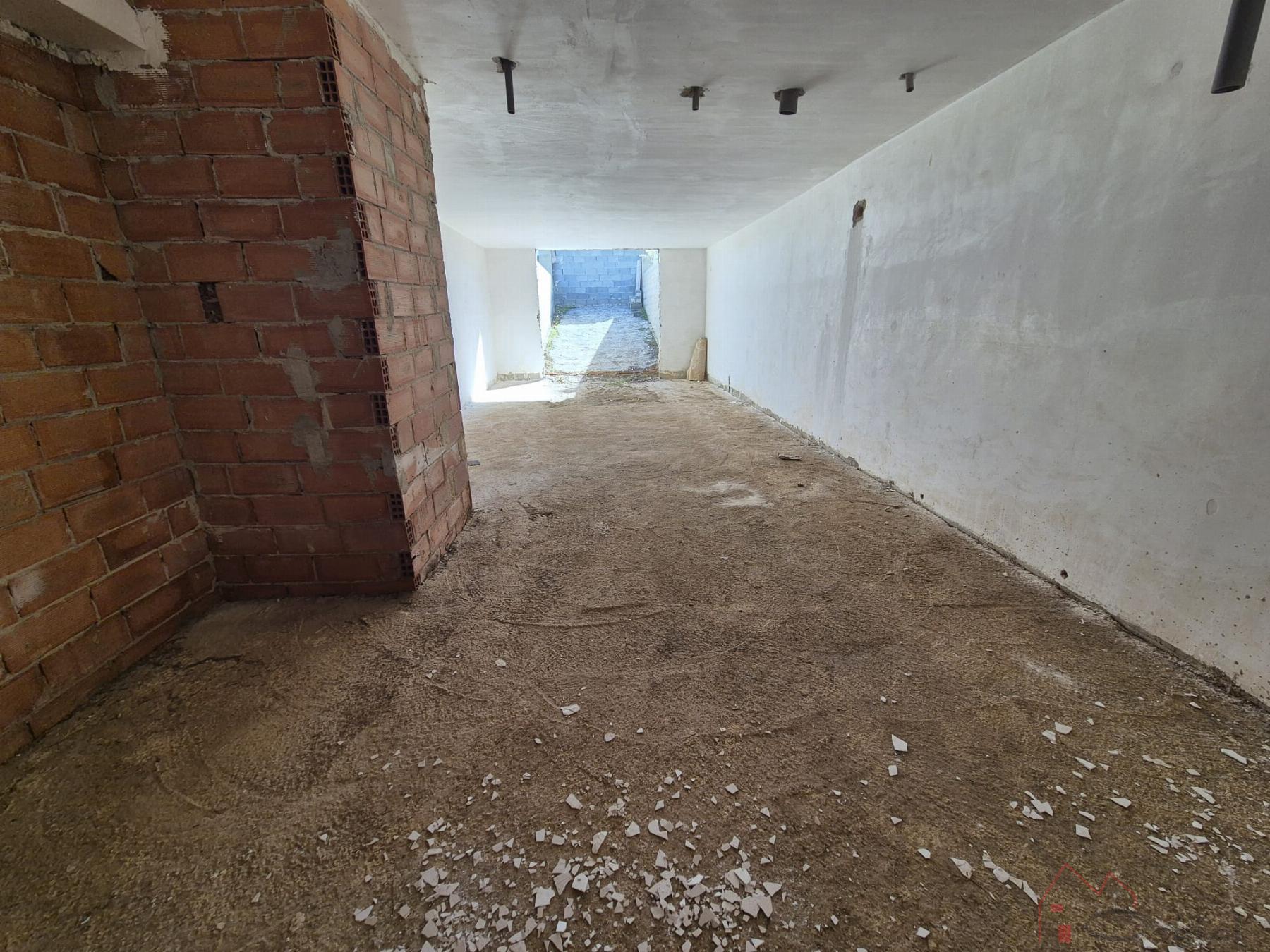 For sale of chalet in Monserrat