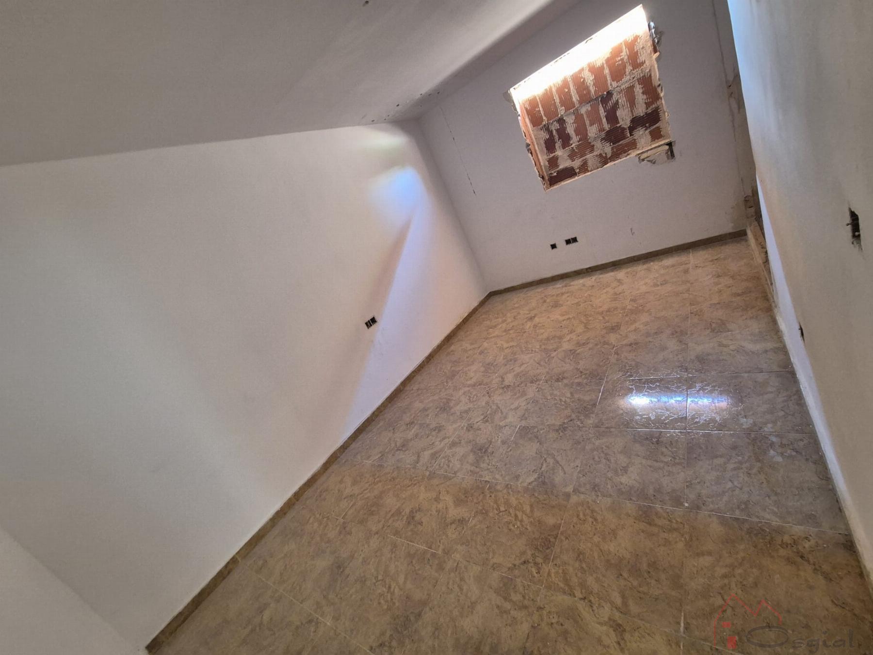 For sale of chalet in Monserrat