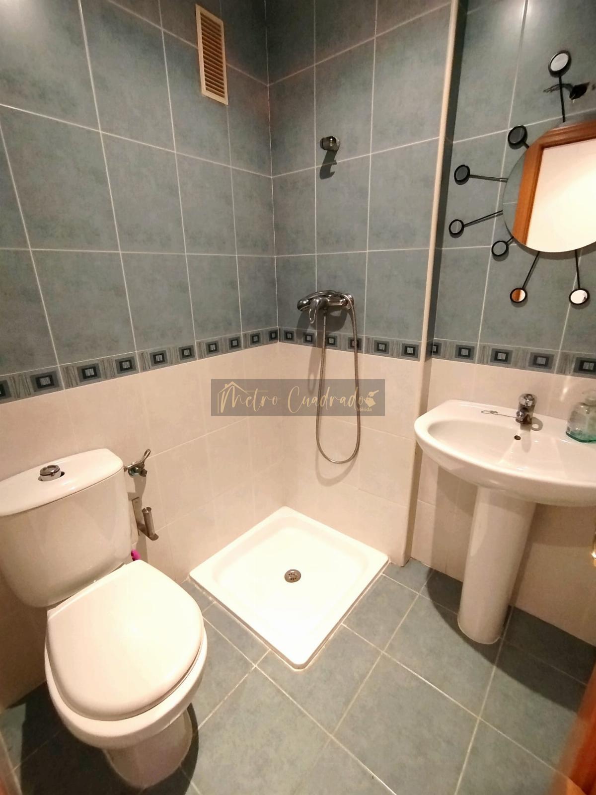 Suite bathroom