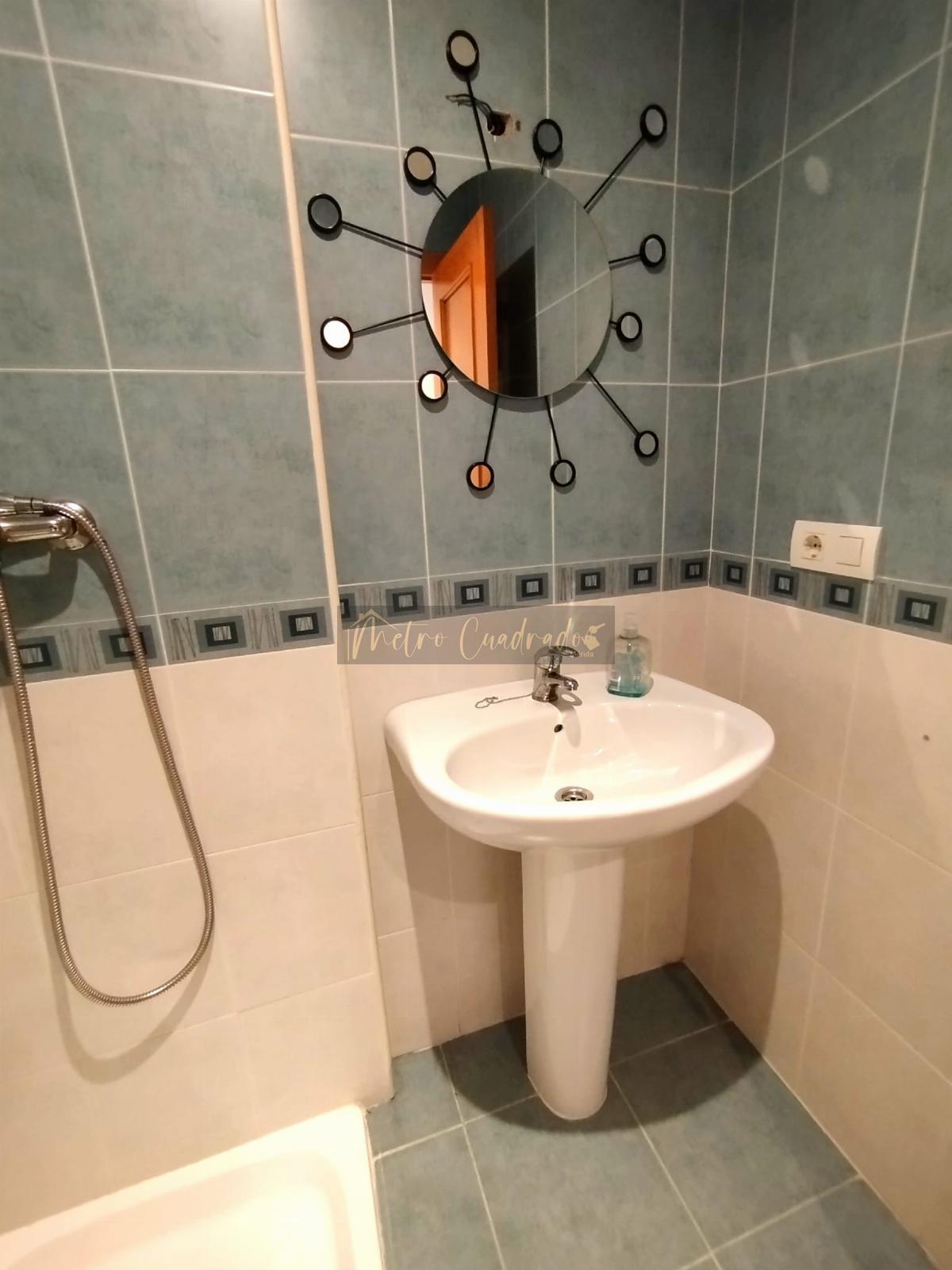 Suite bathroom