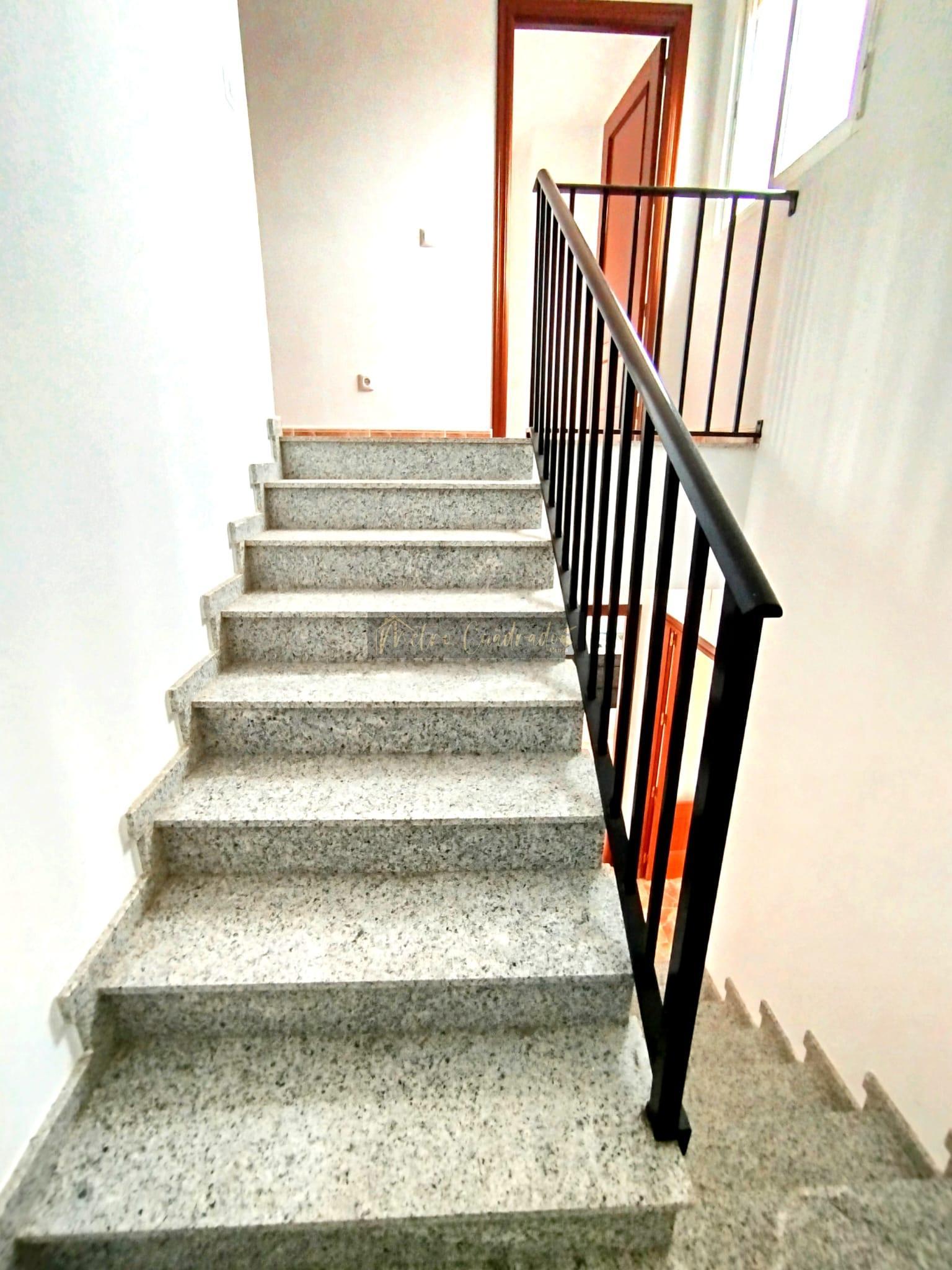 For sale of chalet in Aljucén