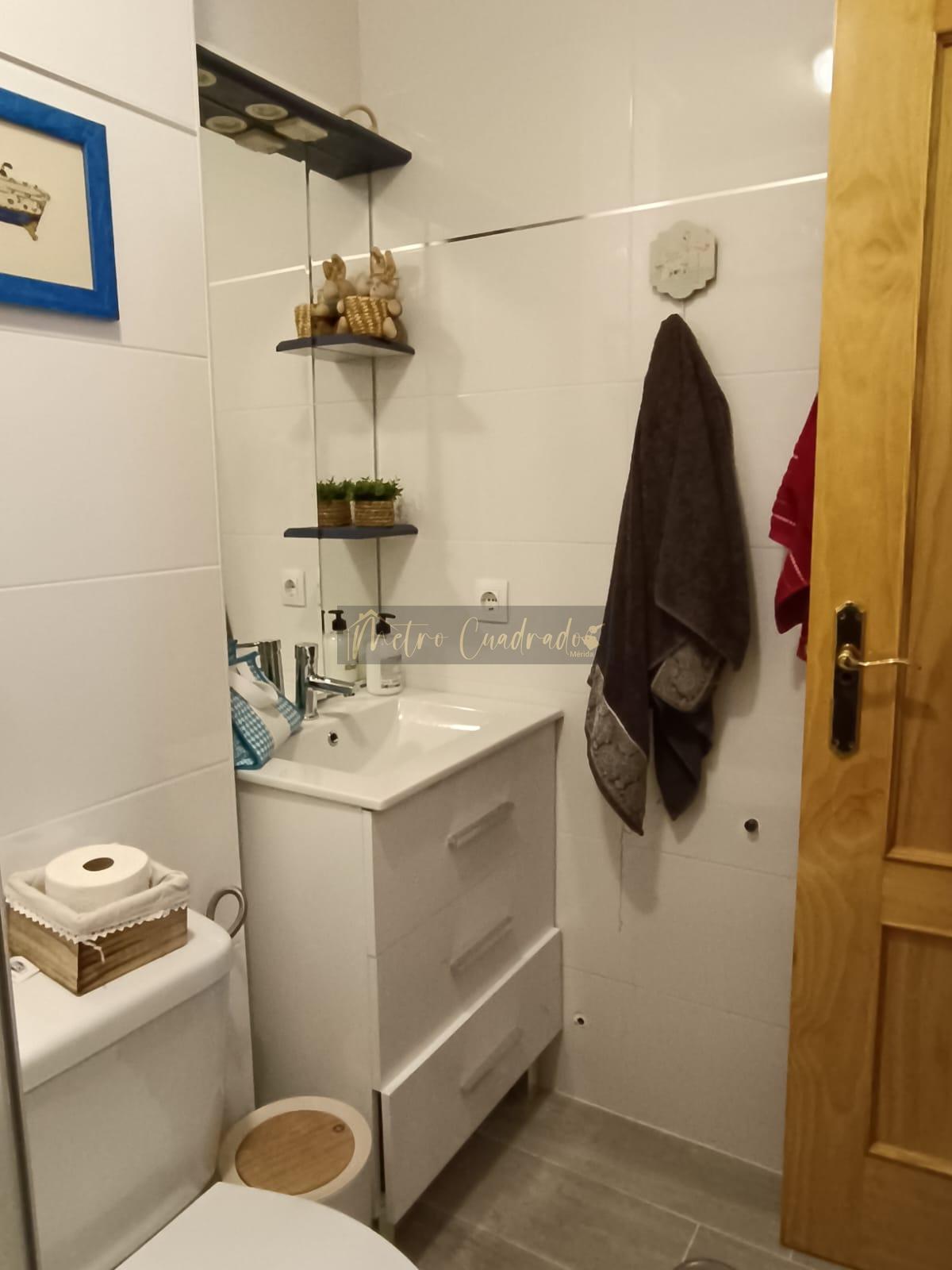 Suite bathroom
