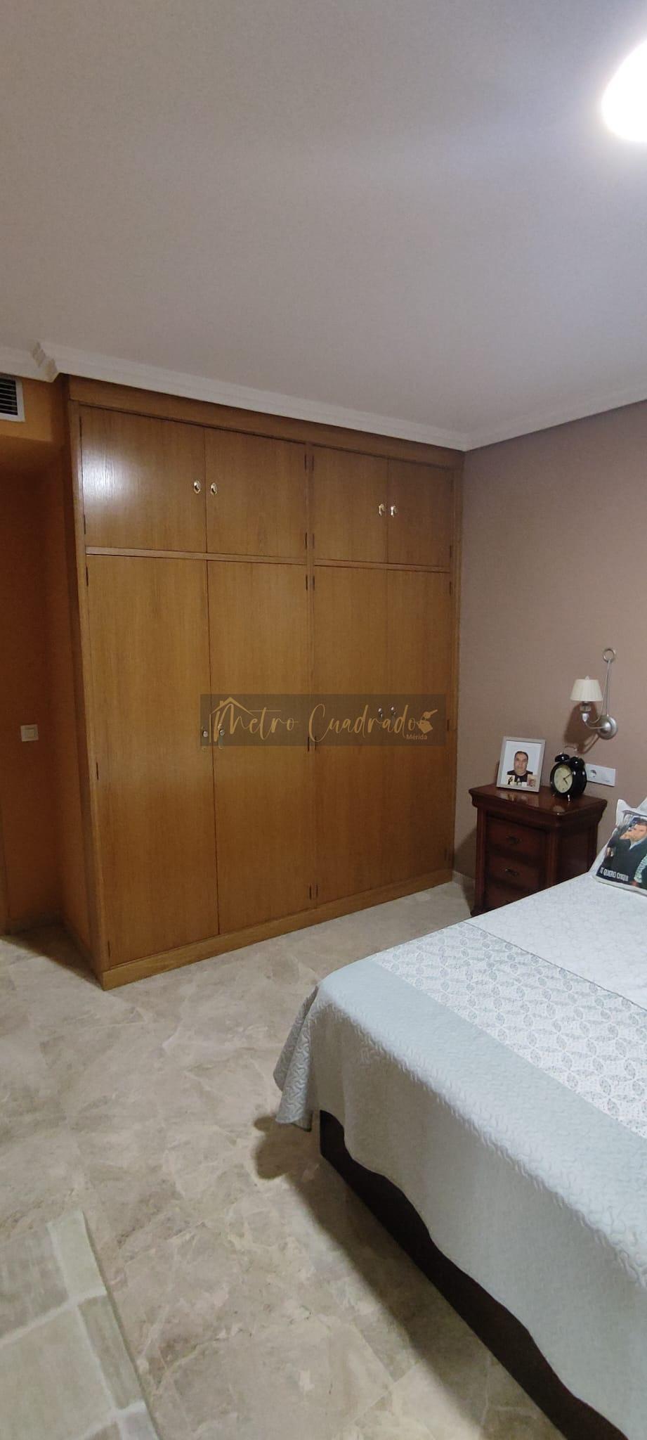 For sale of chalet in Mérida