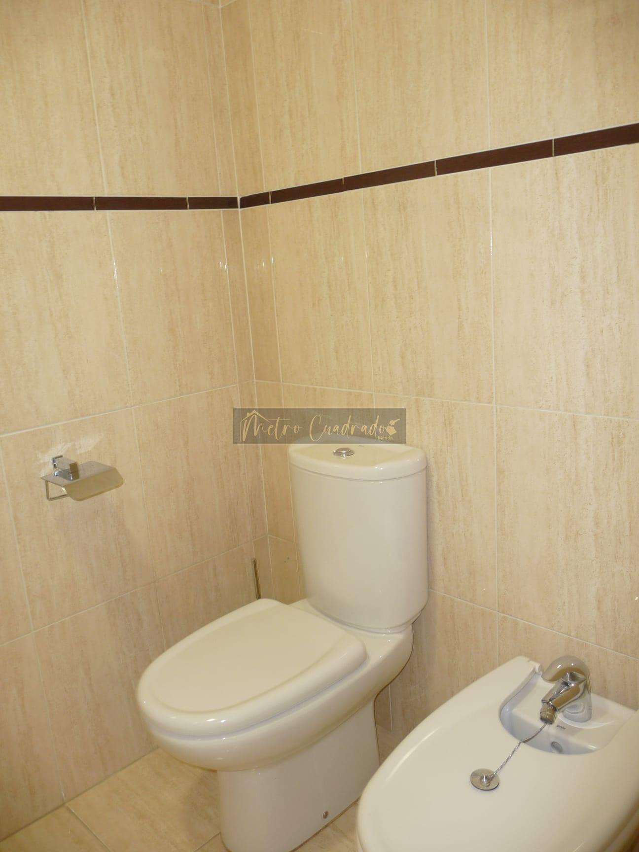 Suite bathroom
