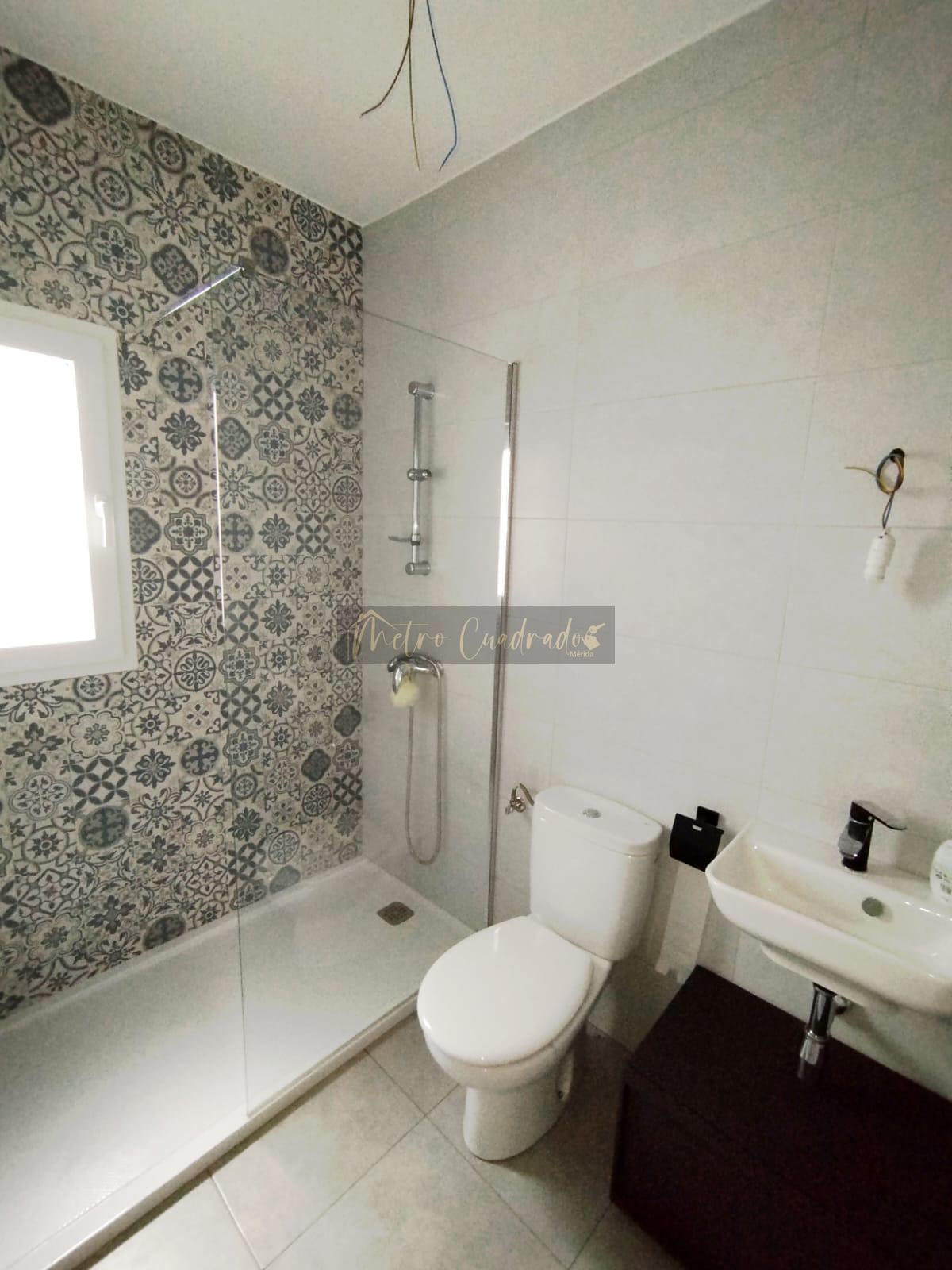Suite bathroom
