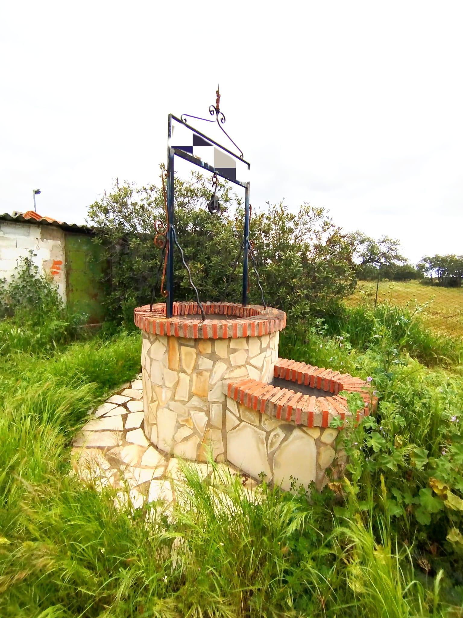 For sale of rural property in Valverde de Mérida