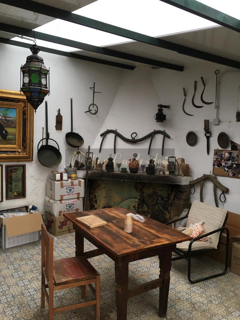 For sale of house in Mirandilla