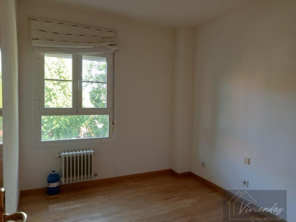 For rent of flat in Boadilla del Monte