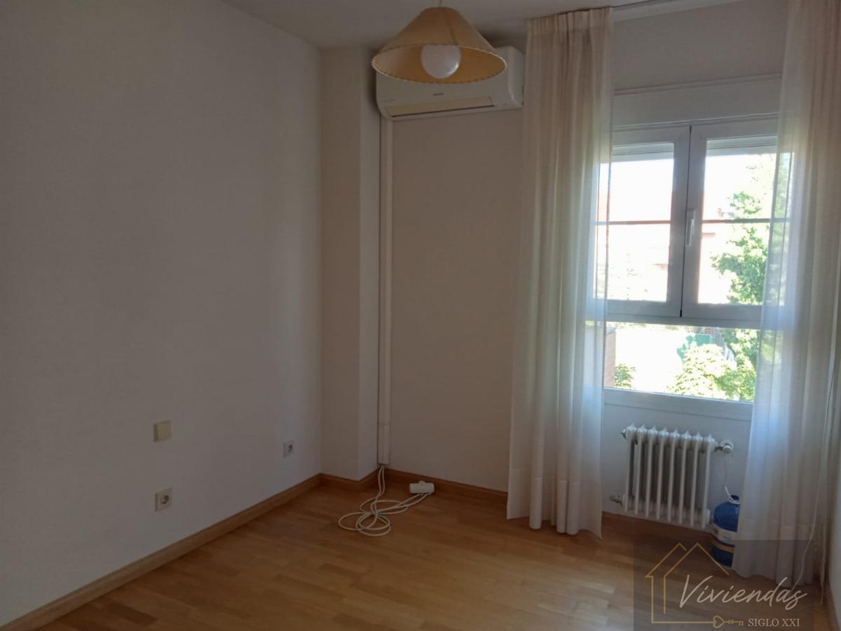 For rent of flat in Boadilla del Monte
