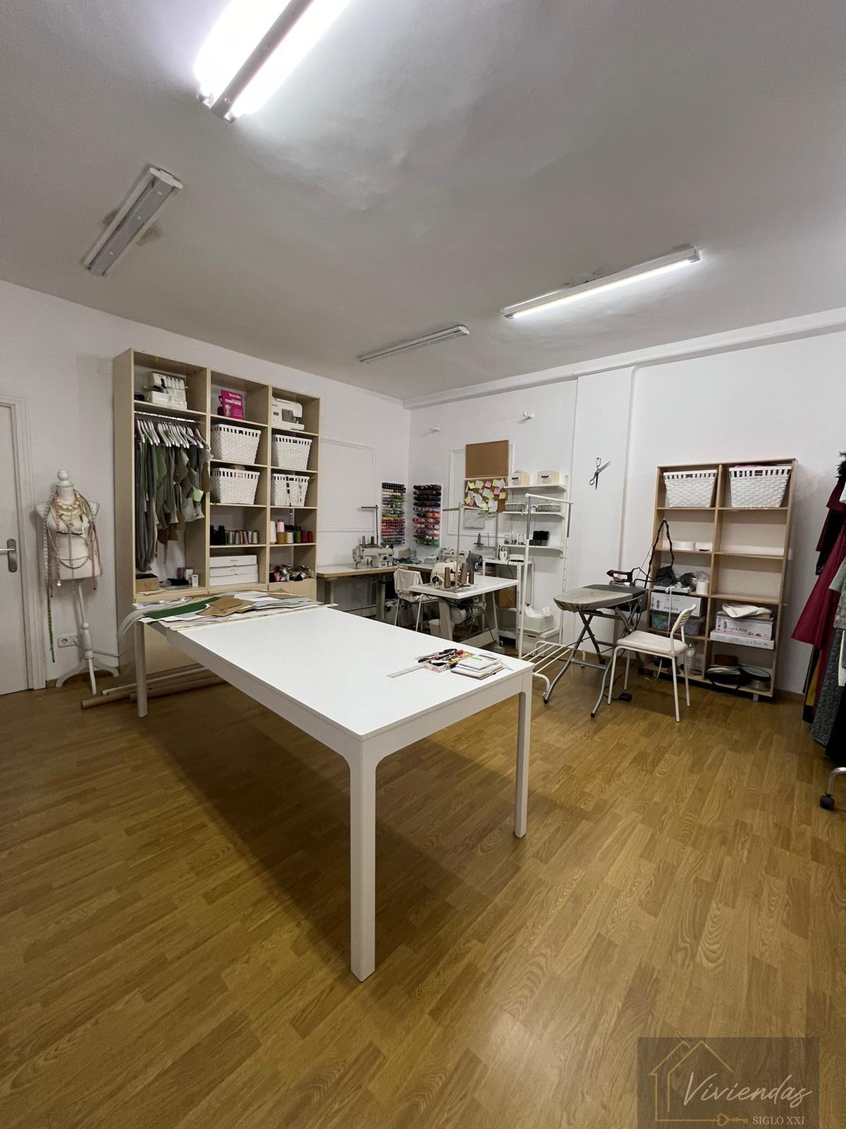 For share of commercial in Boadilla del Monte