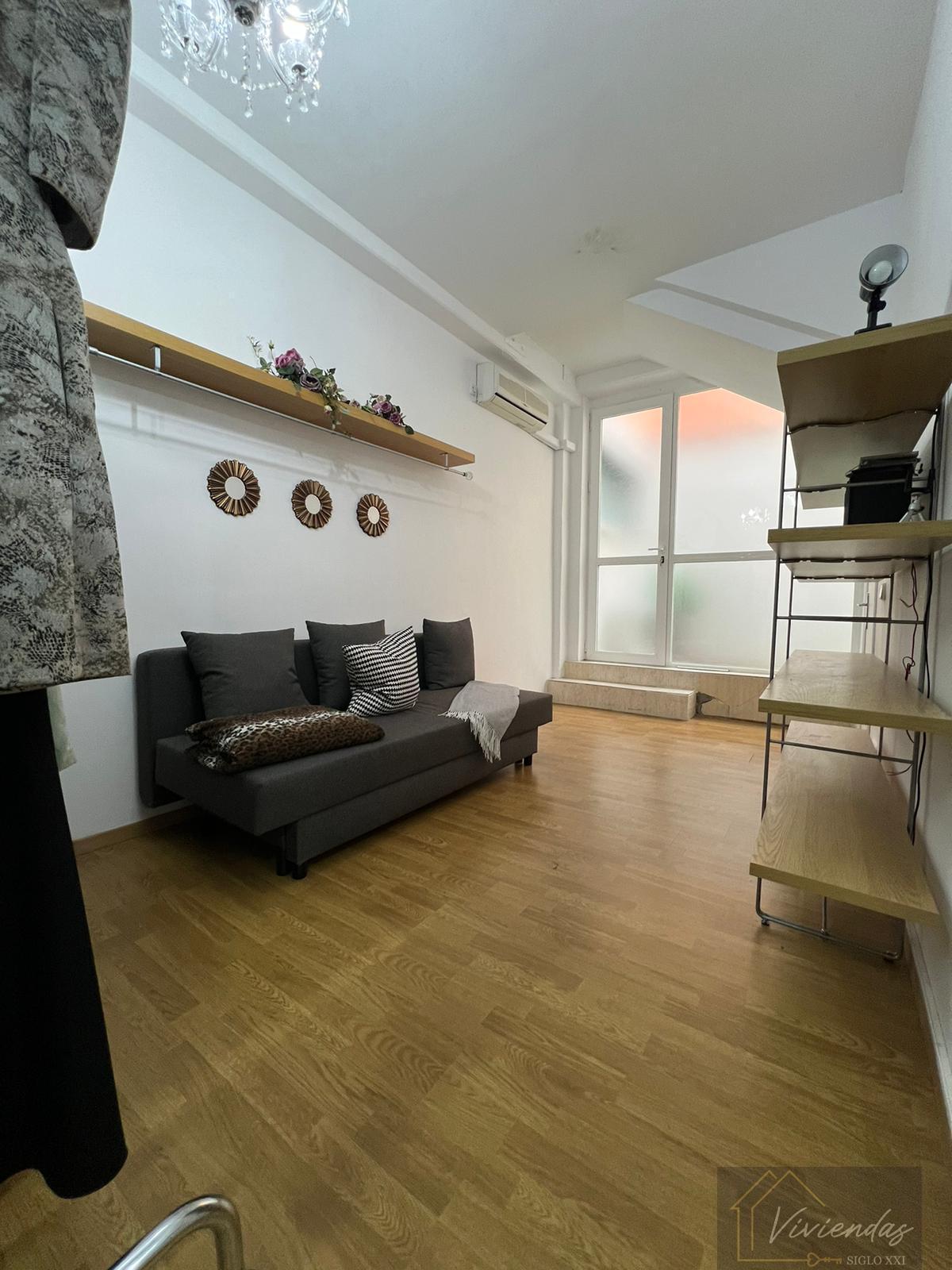 For share of commercial in Boadilla del Monte