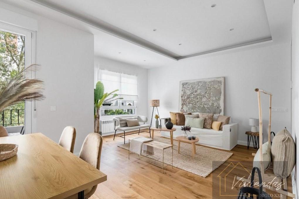 For sale of flat in Boadilla del Monte