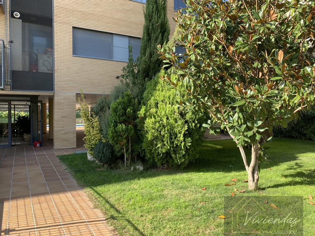 For sale of flat in Boadilla del Monte