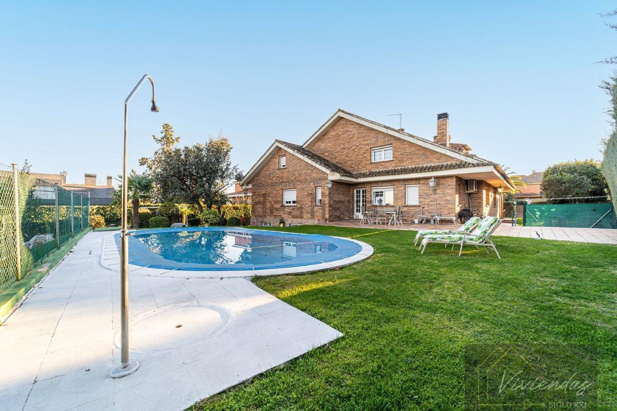 For sale of villa in Boadilla del Monte