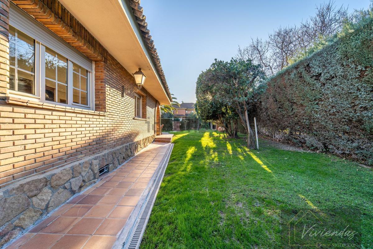 For sale of villa in Boadilla del Monte