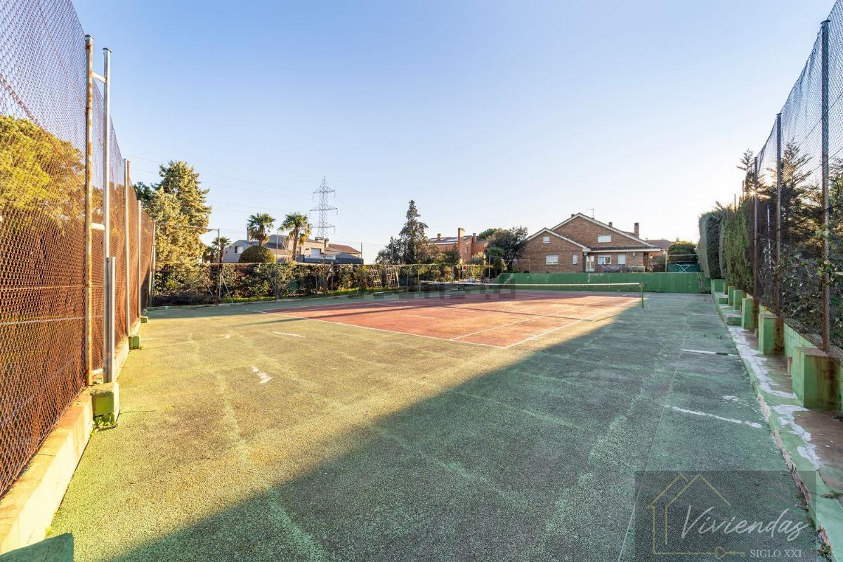 For sale of villa in Boadilla del Monte