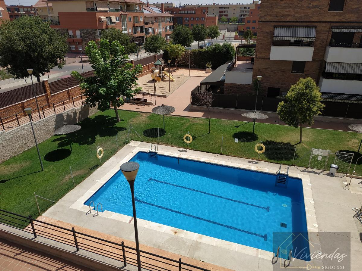 For sale of flat in Arroyomolinos