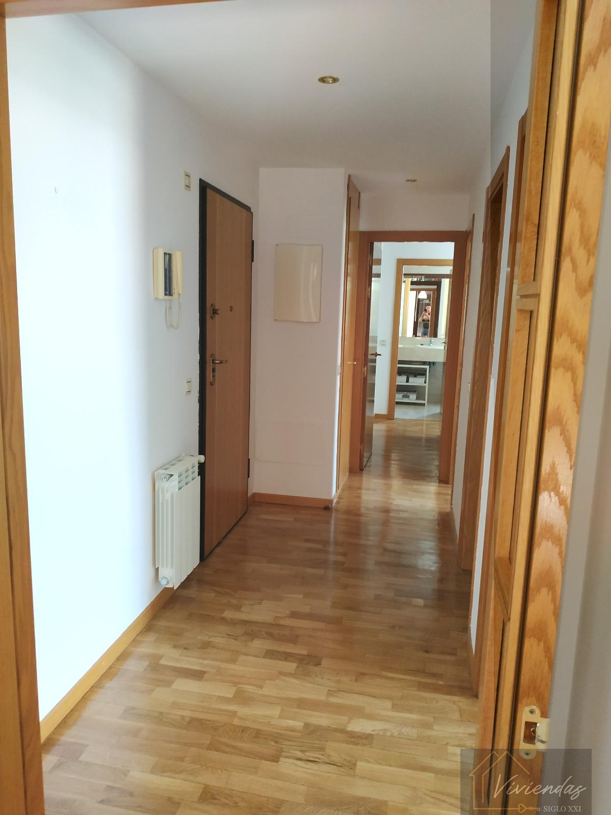 For sale of flat in Arroyomolinos