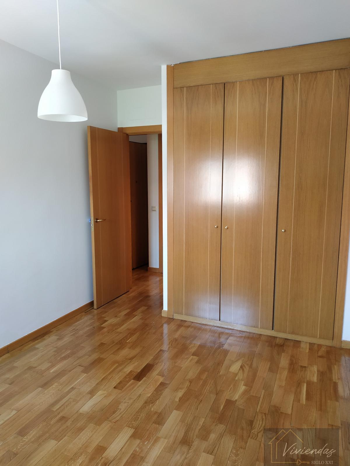 For sale of flat in Arroyomolinos