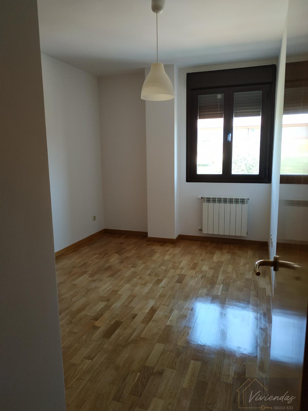 For sale of flat in Arroyomolinos