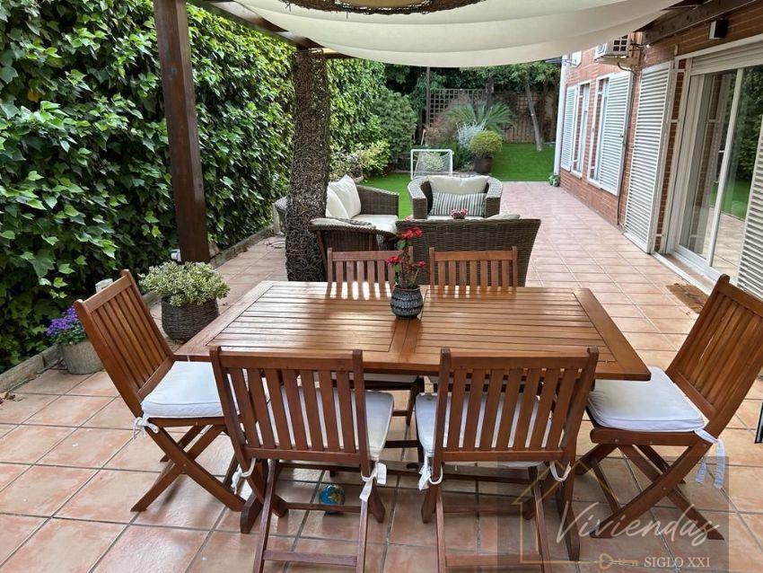 For sale of flat in Boadilla del Monte