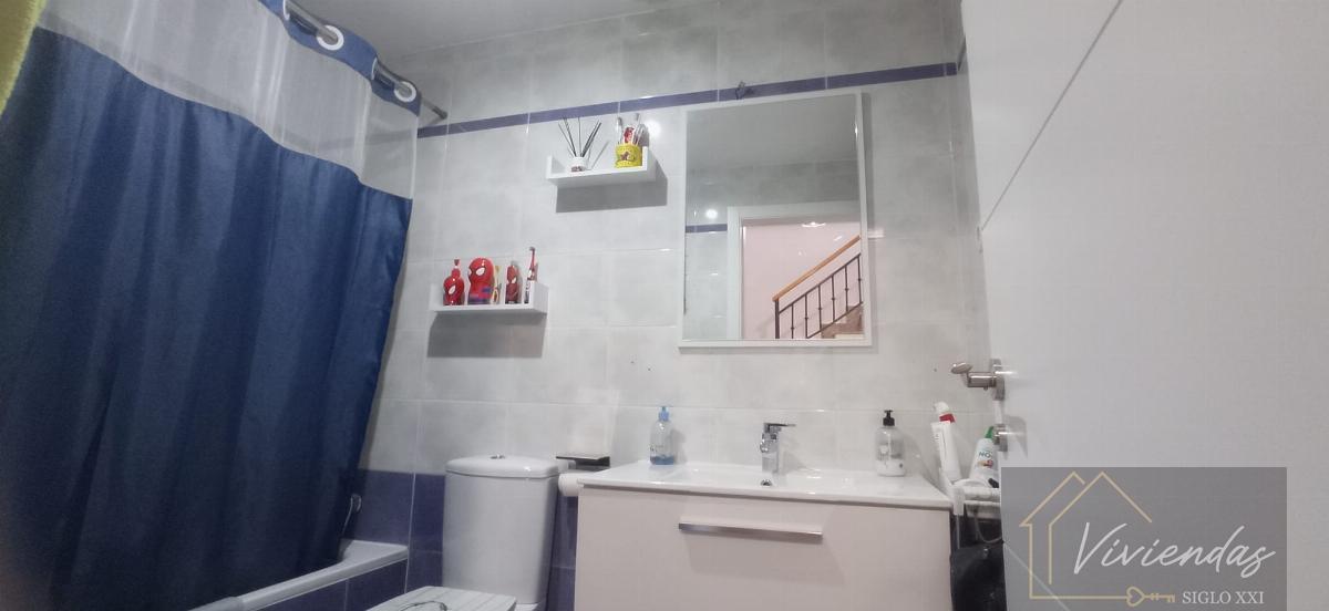 For sale of duplex in Villanueva de Perales