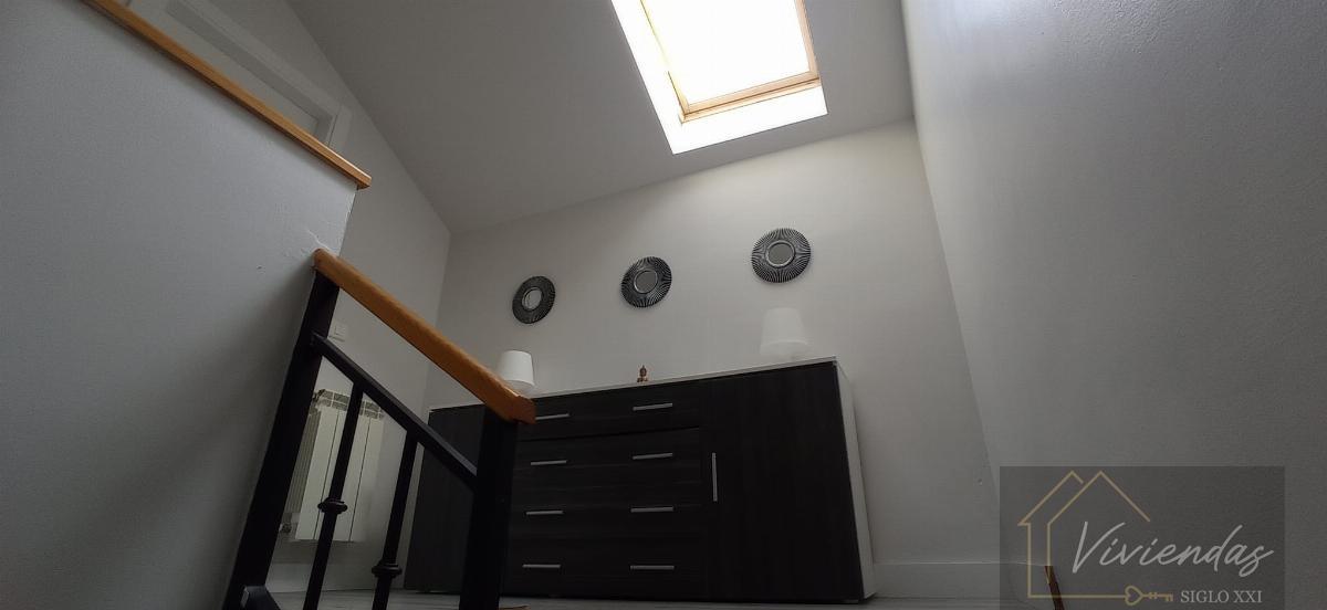For sale of duplex in Villanueva de Perales
