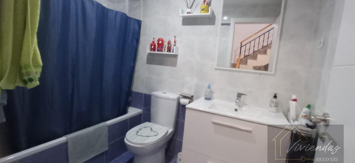 For sale of duplex in Villanueva de Perales
