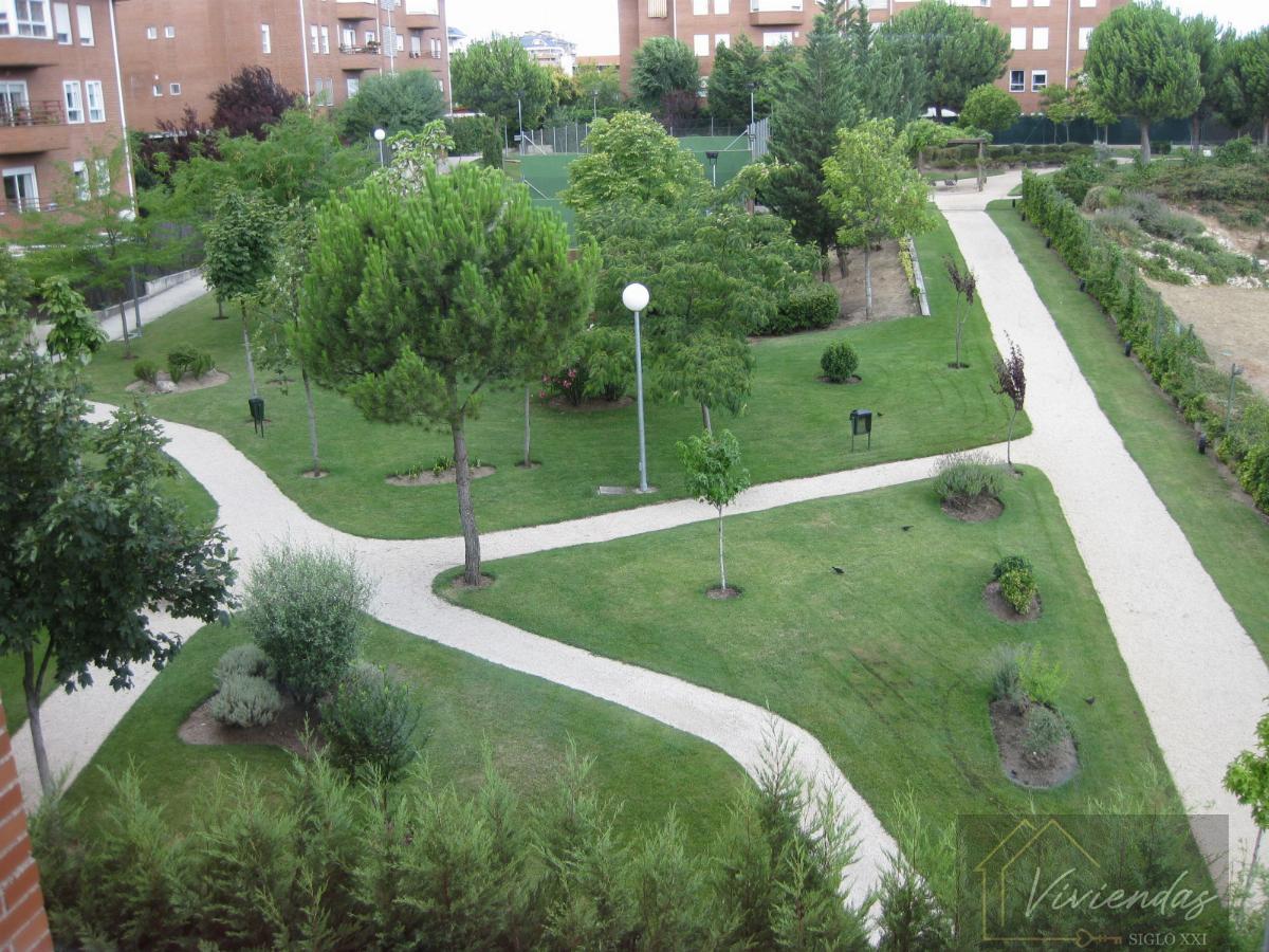 For sale of flat in Boadilla del Monte