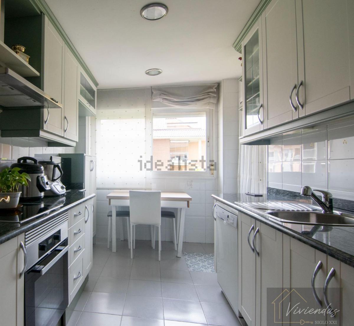 For sale of flat in Boadilla del Monte