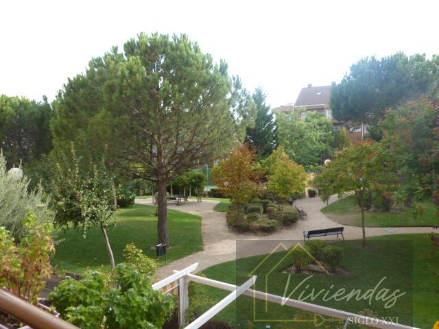 For sale of flat in Boadilla del Monte