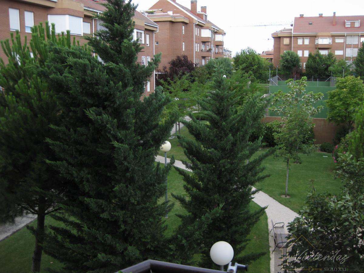 For sale of flat in Boadilla del Monte