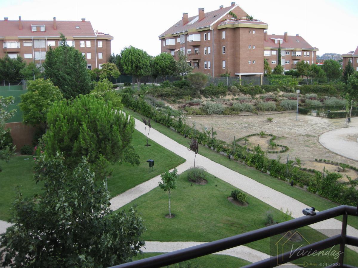 For sale of flat in Boadilla del Monte