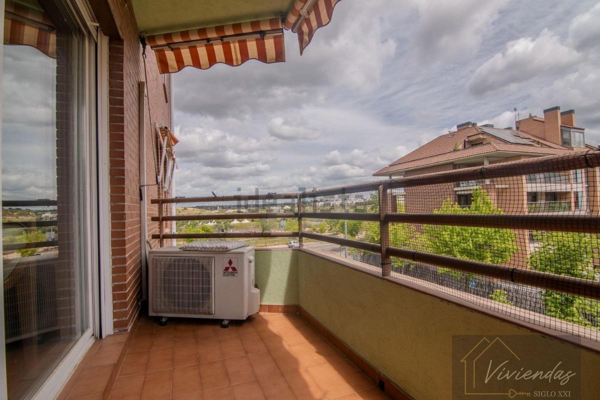 For sale of flat in Boadilla del Monte