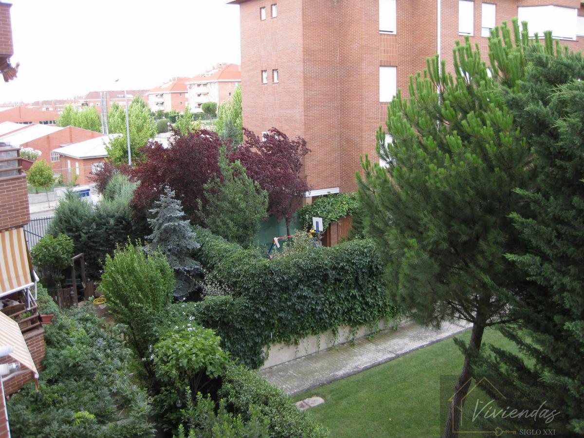 For sale of flat in Boadilla del Monte