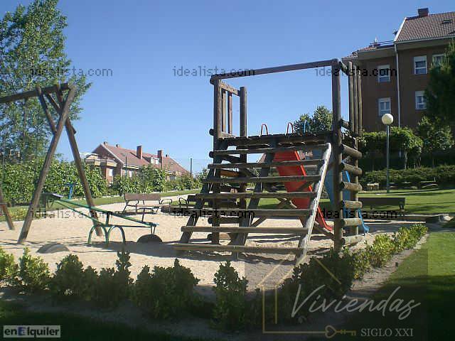 For sale of flat in Boadilla del Monte