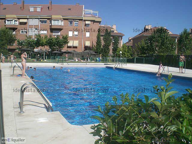For sale of flat in Boadilla del Monte