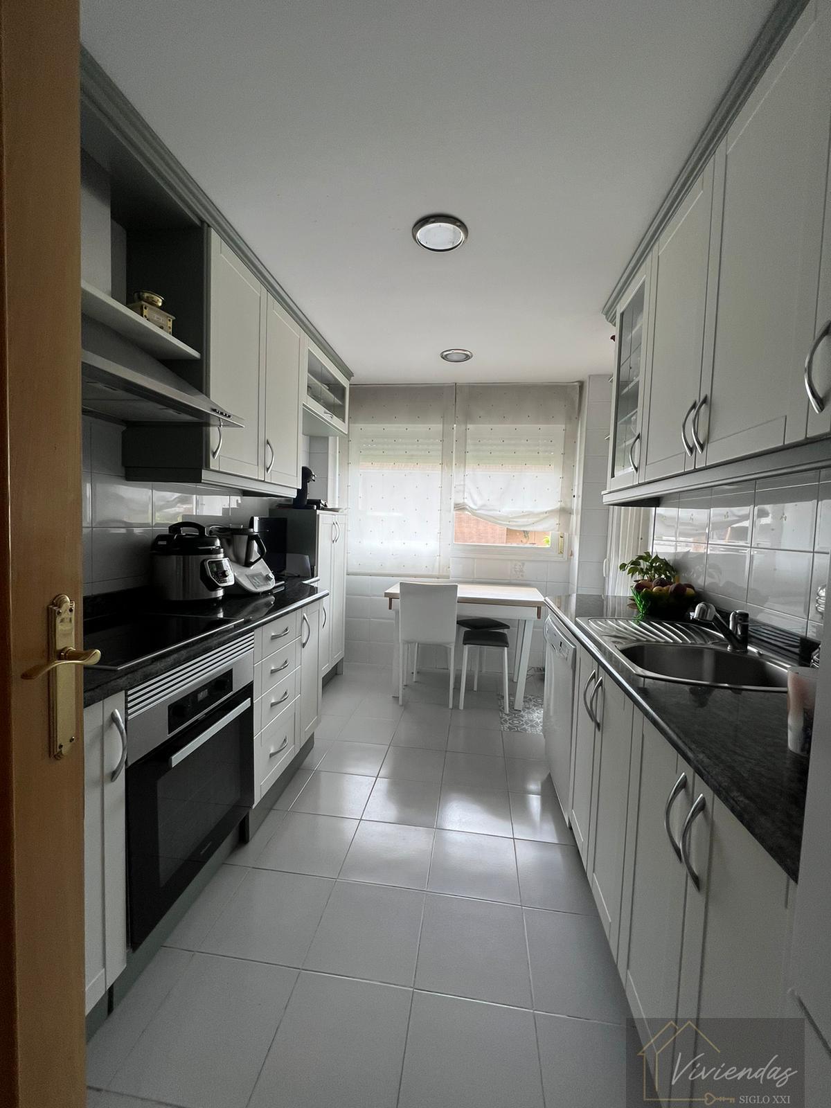 For sale of flat in Boadilla del Monte