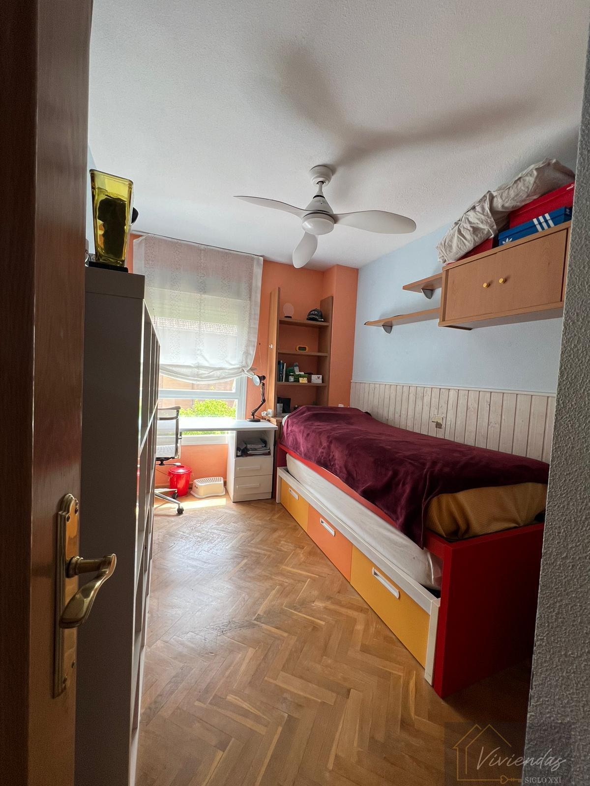 For sale of flat in Boadilla del Monte