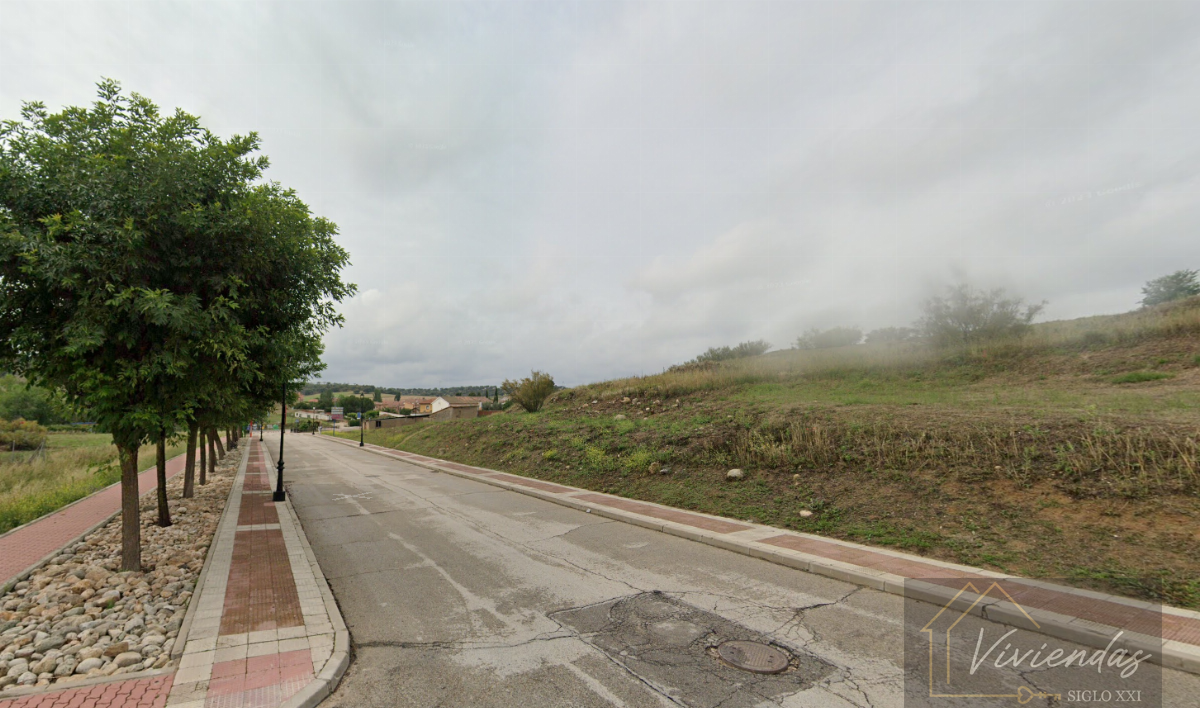 For sale of land in Villamantilla
