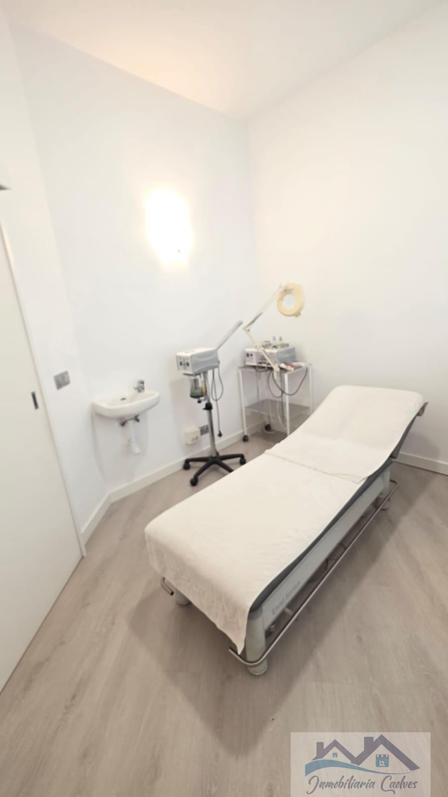 Venta de local en Villanueva del Pardillo