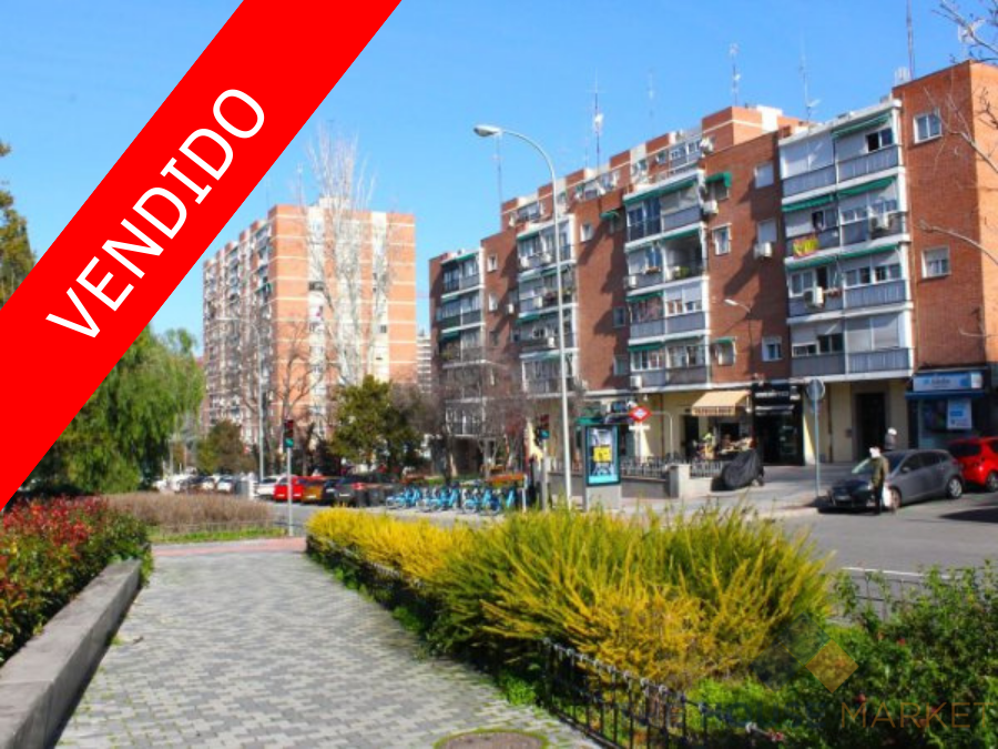 For sale of flat in Madrid