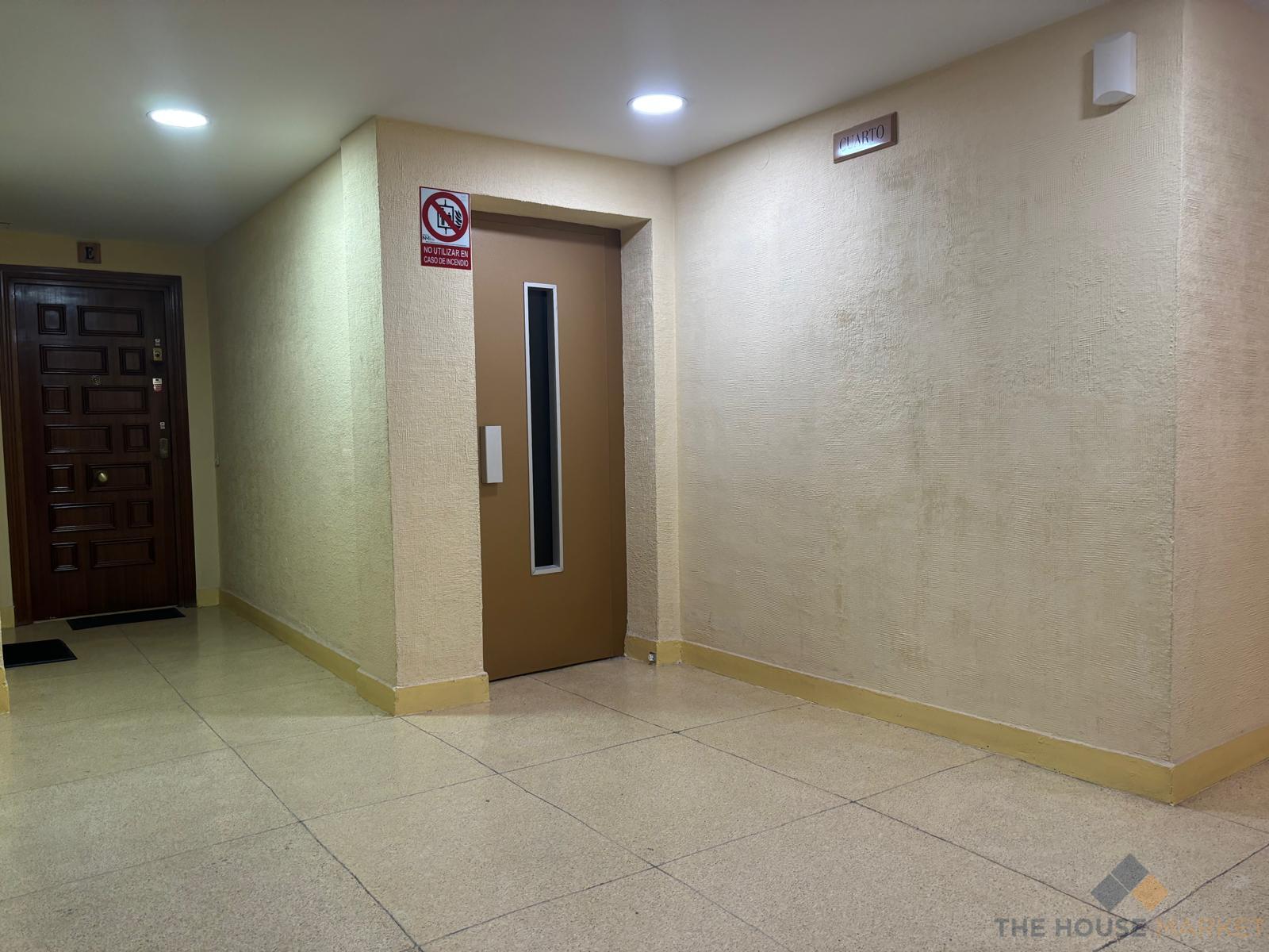 For sale of apartment in Móstoles