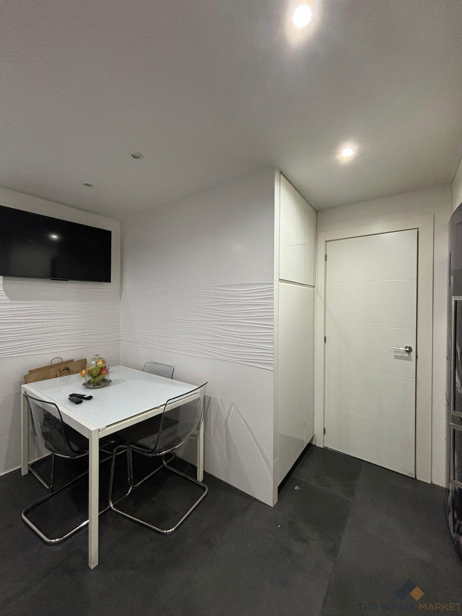 For sale of apartment in Madrid