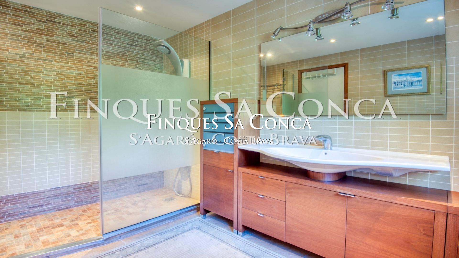 For sale of house in Sant Feliu de Guíxols