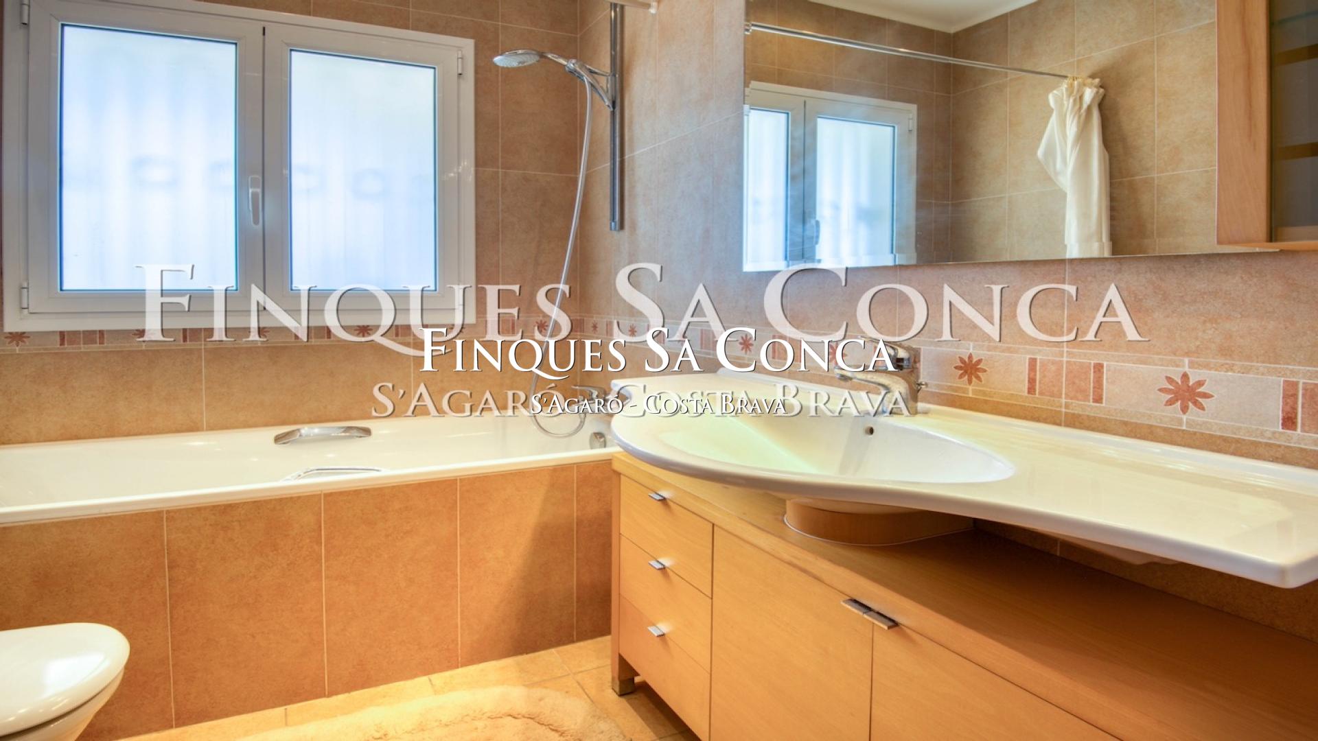 For sale of house in Sant Feliu de Guíxols