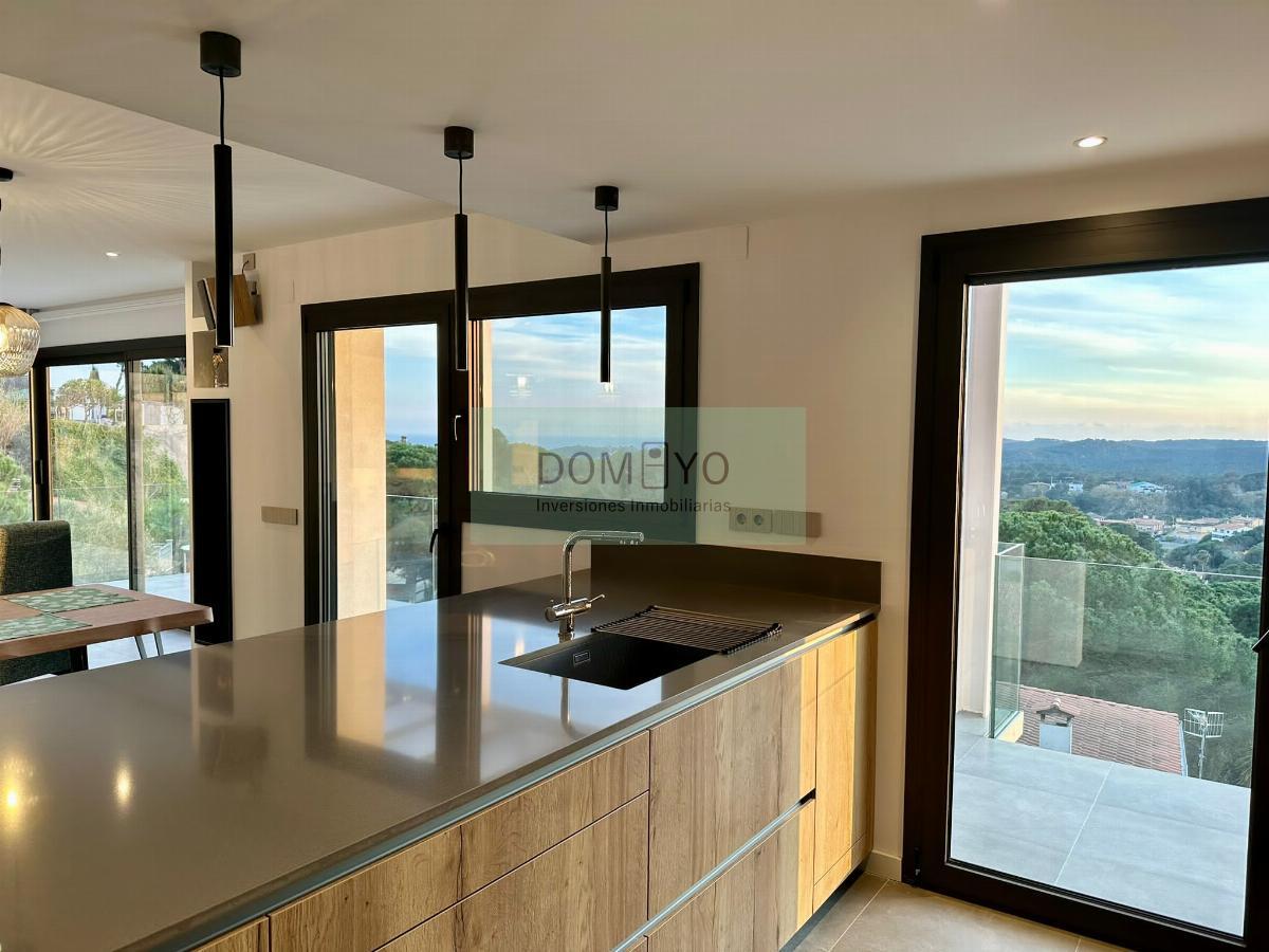 For sale of house in Lloret de Mar