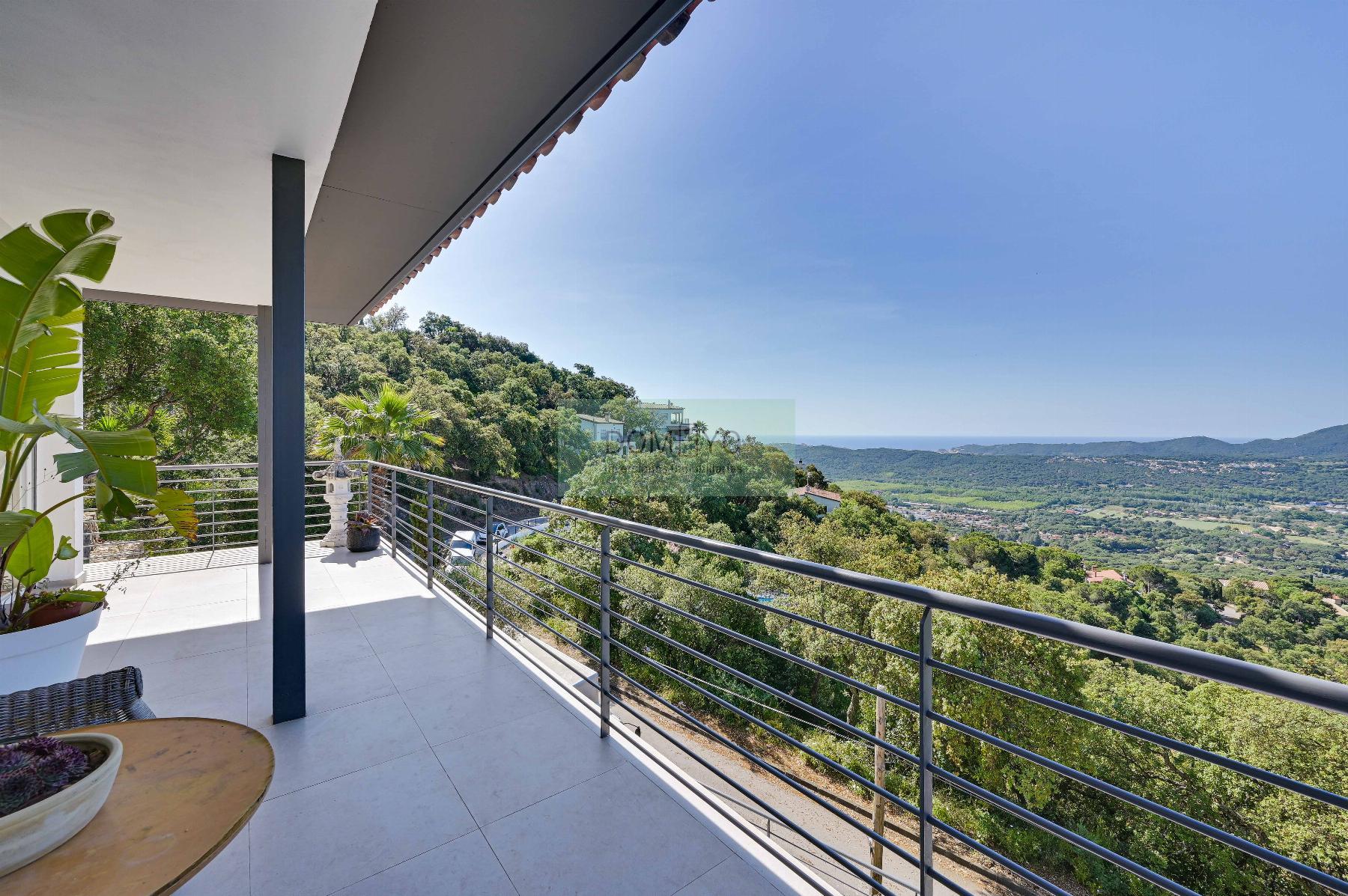 For sale of house in Santa Cristina D´aro