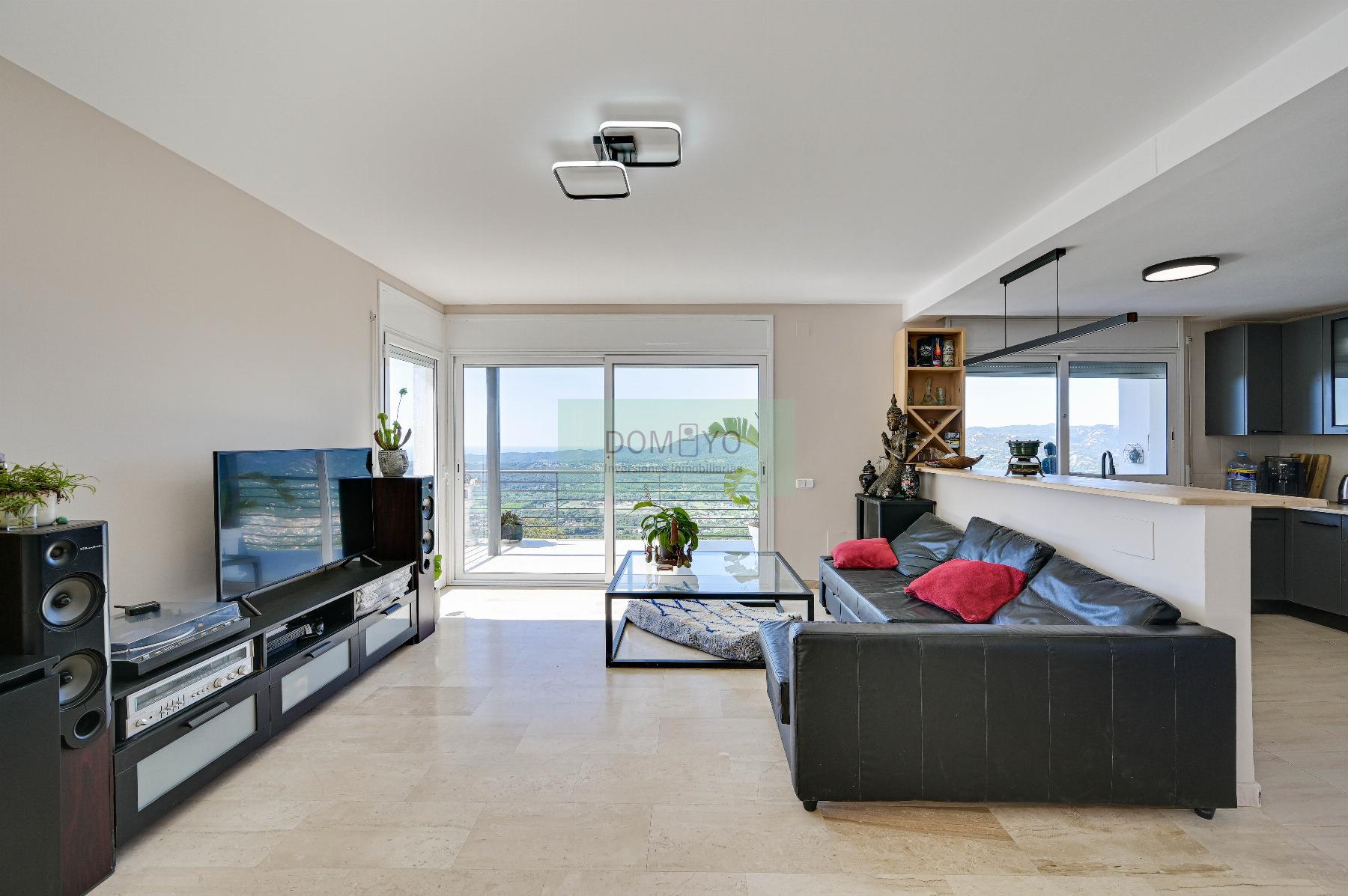 For sale of house in Santa Cristina D´aro