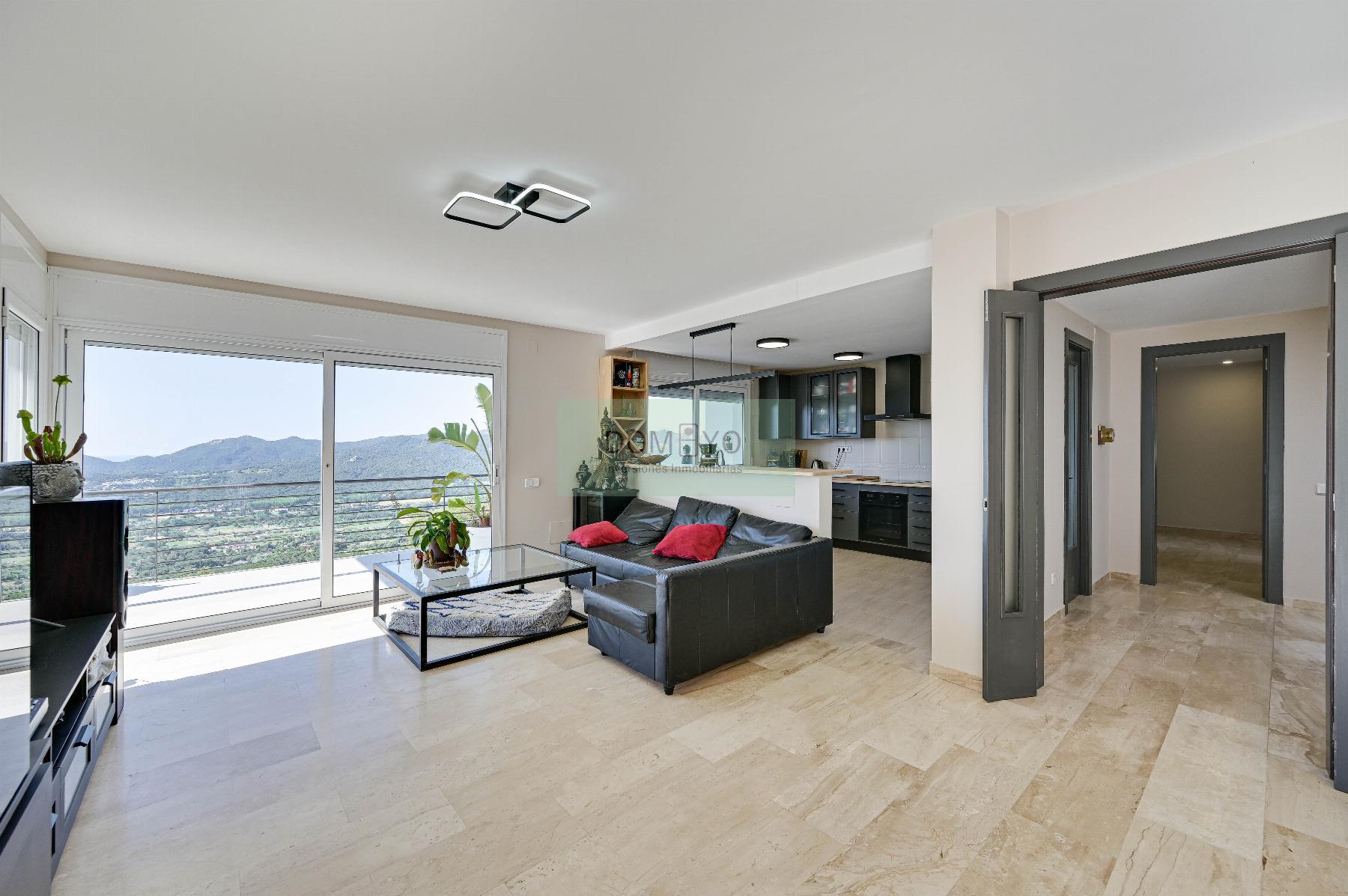 For sale of house in Santa Cristina D´aro